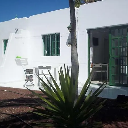 Apartment Puerto Del Carmen Sleeps 4 Pool Wifi *